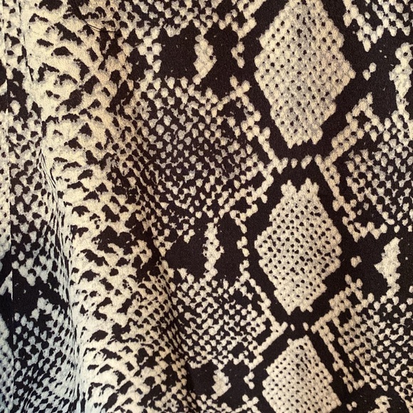 Nasty Gal Minu Skirt size 6 - Picture 3 of 5